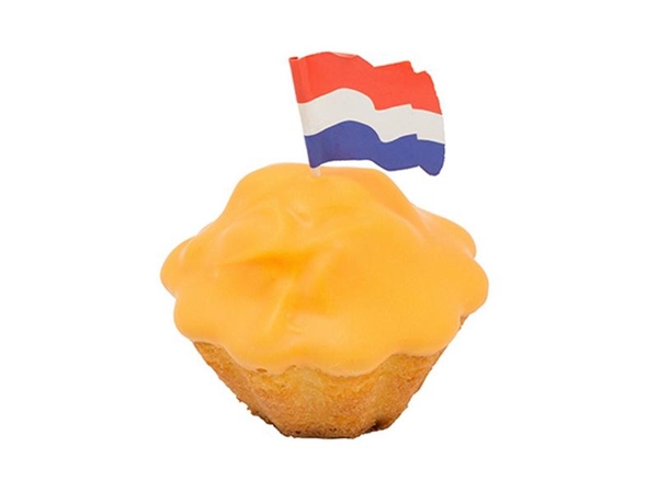 Oranje cakeje met vlaggetje